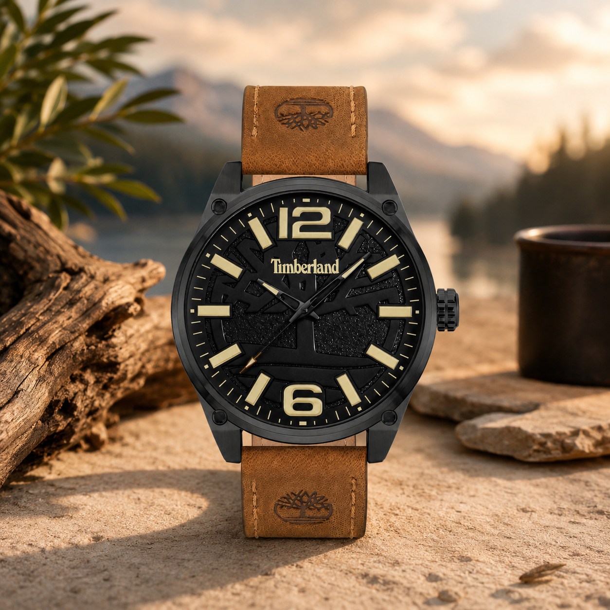  Reloj de hombre Timberland Ripley TDWGA9000703M negro de acero inoxidable con esfera de textura rugosa y correa de cuero marrón con el logotipo del árbol grabado.