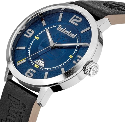  Reloj de hombre Timberland Greycourt TDWGB2091001 de acero inoxidable con esfera azul oscuro y correa de cuero negro expuesto sobre una piedra rústica.